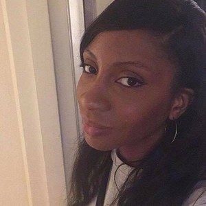 Meet your Posher, Marisa